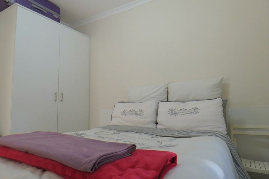 To Let 2 Bedroom Property for Rent in Parklands Western Cape